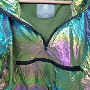 Zumiez Ninth Hall Womens Rainbow Iridescent 1/4 Zip Cropped Windbreaker L pocket